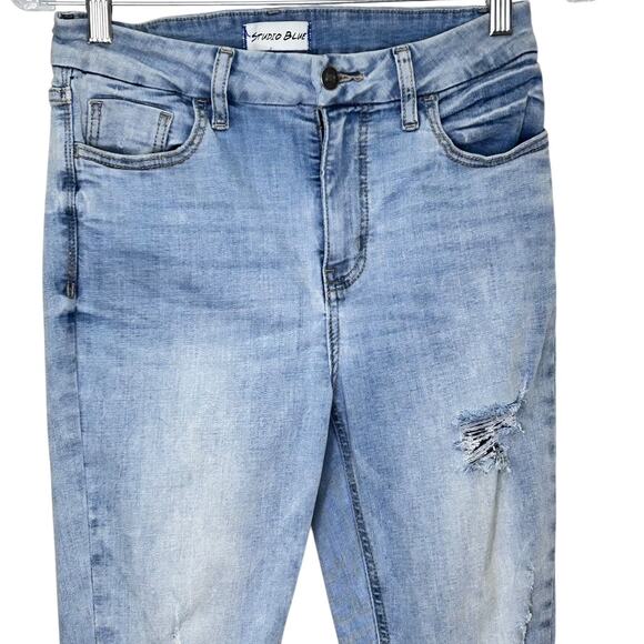 Studio Blue Jeans Women's 27 Blue Light Wash Stretch Ankle Jeans - Picture 2 of 7